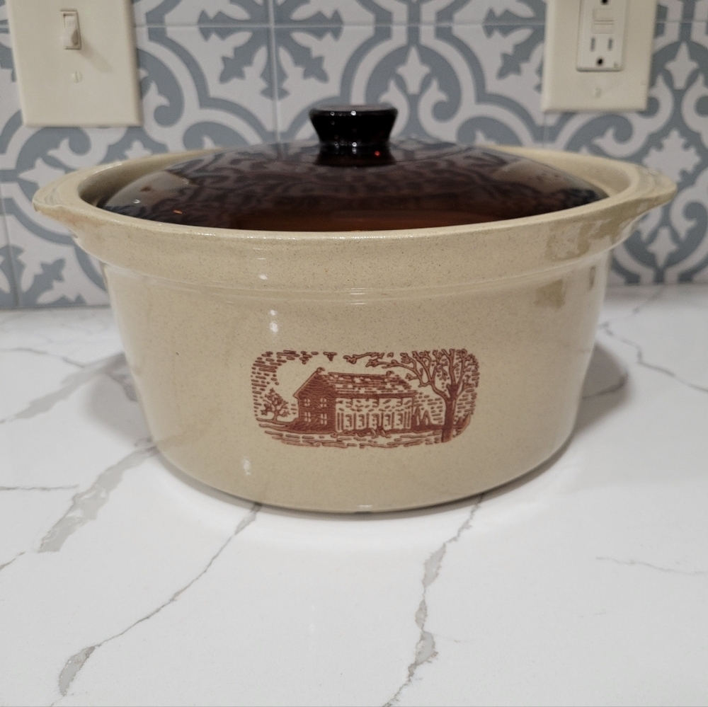 Vintage Western Stoneware Amana Country Cooker Covered Casserole Pot Cottage